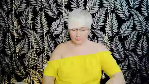 Snapshot of oliviaoskar_ chatting on 25, 5, 2026 Kelly online show from 25, 5, 2026