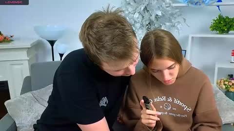 Olli and Stiw online show from 5, 12, 2025