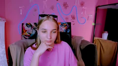 Snapshot of ollivia_dream chatting on 25, 5, 2026 Ollivia online show from 25, 5, 2026