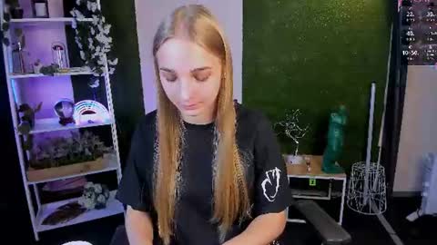 Snapshot of ollivia_dream chatting on 12, 6, 2026 Ollivia online show from 12, 6, 2026