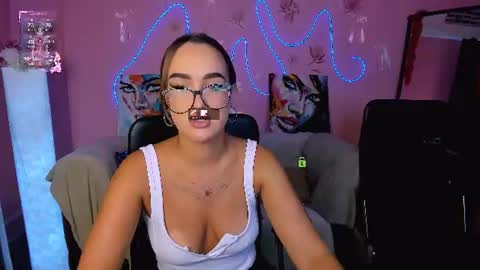 Snapshot of ollivia_dream chatting on 16, 6, 2026 Ollivia online show from 16, 6, 2026