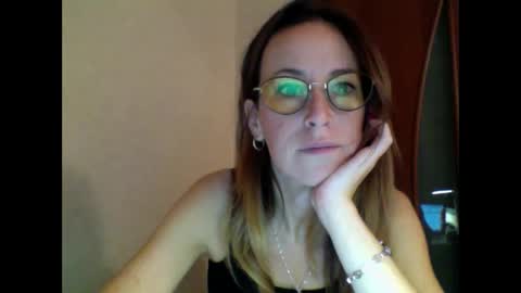 olyra11 online show from 5, 3, 2026