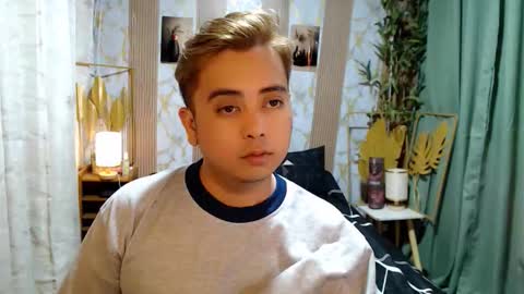 omar_asianfuck online show from 15, 2, 2026