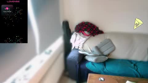 ona nisme online show from 20, 12, 2025