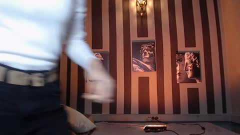 onaloon online show from 4, 12, 2025