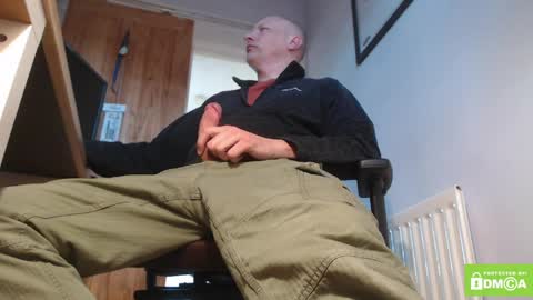 Snapshot of one_balled_wonder chatting on 7, 5, 2026 one balled wonder online show from 7, 5, 2026