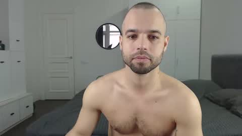 onebestlover online show from 12, 2, 2025