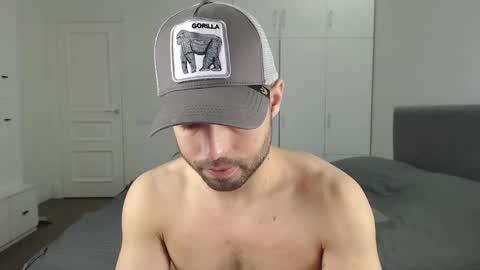 onebestlover online show from 3, 3, 2025