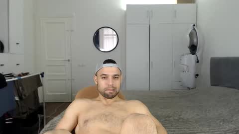 onebestlover online show from 24, 2, 2026