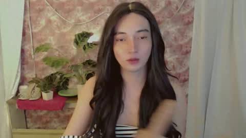 Snapshot of onelesslonelygirl69 chatting on 25, 5, 2026 KLIER online show from 25, 5, 2026