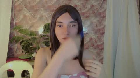 Snapshot of onelesslonelygirl69 chatting on 15, 6, 2026 KLIER online show from 15, 6, 2026