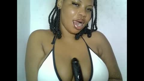 Snapshot of oneofdbestchubbygaloncb chatting on 28, 6, 2026 oneofdbestchubbygaloncb online show from 28, 6, 2026