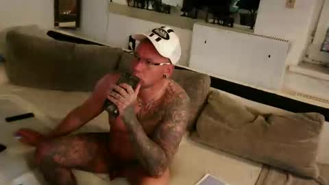 .....mICha..... online show from 10, 4, 2026