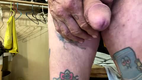 onesmallweenie online show from 21, 2, 2025