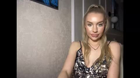 onesweet_baby online show from 22, 1, 2025