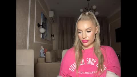 onesweet_baby online show from 2, 2, 2025