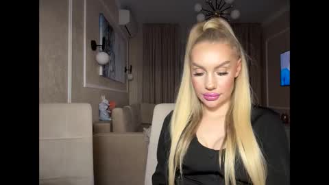 onesweet_baby online show from 3, 2, 2025