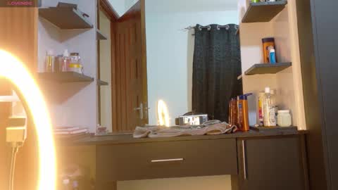 Snapshot of online_bestie chatting on 14, 12, 2025 Bestie online show from 14, 12, 2025