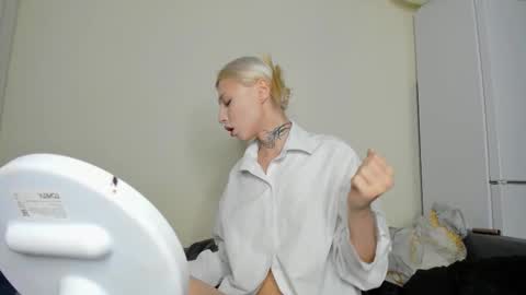 Iva online show from 11, 11, 2025