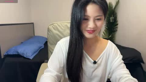 Snapshot of onlylookatu chatting on 16, 4, 2026 ku ku online show from 16, 4, 2026