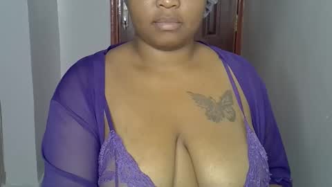 Snapshot of onlyyhazelbrown chatting on 10, 10, 2025 Patience online show from 10, 10, 2025