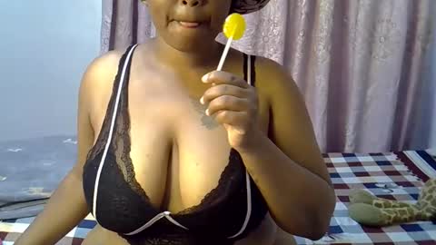 Snapshot of onlyyhazelbrown chatting on 24, 11, 2025 Patience online show from 24, 11, 2025