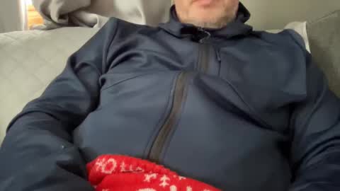 Snapshot of onthedlhere chatting on 8, 1, 2025 onthedlhere online show from 8, 1, 2025