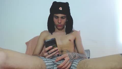 Snapshot of onzas_ chatting on 16, 10, 2025 onzas_ online show from 16, 10, 2025