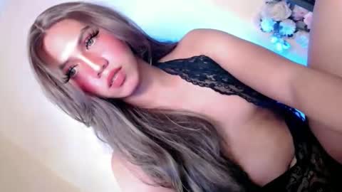 Snapshot of oo_nee_kah_ee_ha chatting on 31, 5, 2026 Jaz online show from 31, 5, 2026