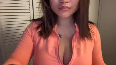 Miss Girly online show from 10, 9, 2025