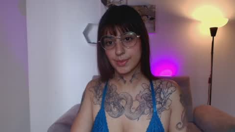 juanita online show from 27, 7, 2026