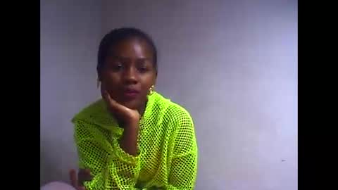 Snapshot of oooorazanasoa chatting on 28, 5, 2026 oooorazanasoa online show from 28, 5, 2026