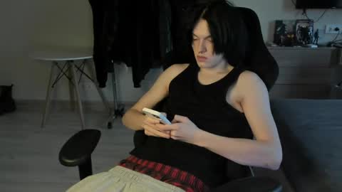 Snapshot of opiunarium chatting on 28, 4, 2026 Bella and John online show from 28, 4, 2026
