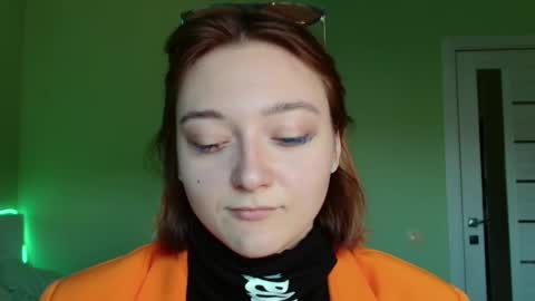 Melani  online show from 8, 11, 2025