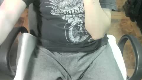 Snapshot of ore_cam chatting on 3, 10, 2025 Ore online show from 3, 10, 2025