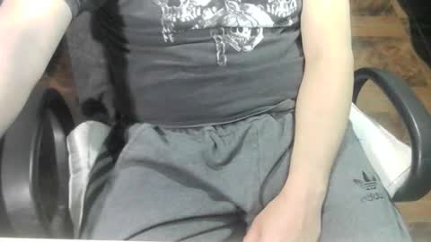 Snapshot of ore_cam chatting on 18, 10, 2025 Ore online show from 18, 10, 2025