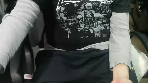 Snapshot of ore_cam chatting on 21, 10, 2025 Ore online show from 21, 10, 2025