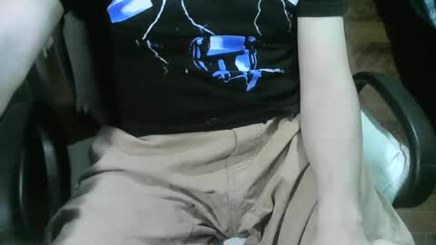 Snapshot of ore_cam chatting on 22, 10, 2025 Ore online show from 22, 10, 2025