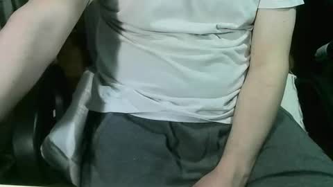 Snapshot of ore_cam chatting on 4, 11, 2025 Ore online show from 4, 11, 2025