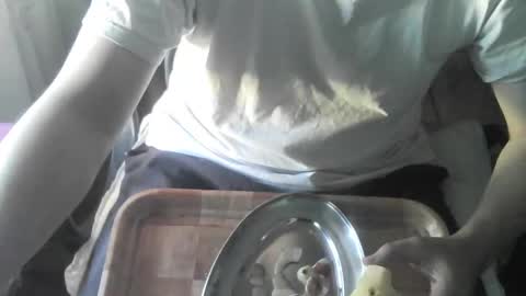 Snapshot of ore_cam chatting on 14, 11, 2025 Ore online show from 14, 11, 2025