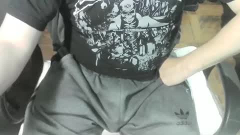 Snapshot of ore_cam chatting on 20, 11, 2025 Ore online show from 20, 11, 2025