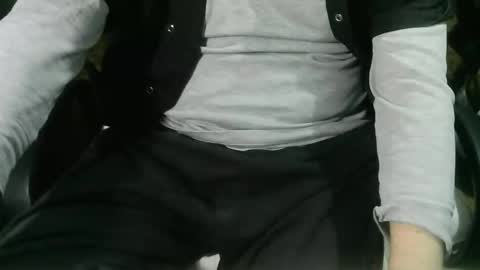 Snapshot of ore_cam chatting on 20, 11, 2025 Ore online show from 20, 11, 2025