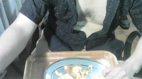 Snapshot of ore_cam chatting on 25, 11, 2025 Ore online show from 25, 11, 2025