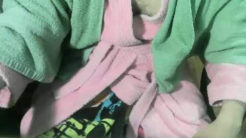 Snapshot of ore_cam chatting on 1, 12, 2025 Ore online show from 1, 12, 2025