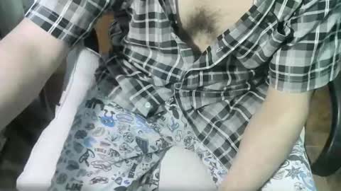 Snapshot of ore_cam chatting on 15, 12, 2025 Ore online show from 15, 12, 2025