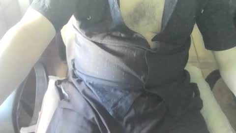 Snapshot of ore_cam chatting on 19, 12, 2025 Ore online show from 19, 12, 2025