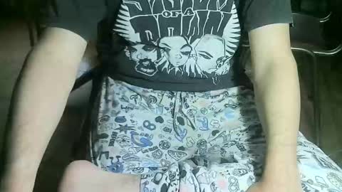 Snapshot of ore_cam chatting on 22, 12, 2025 Ore online show from 22, 12, 2025