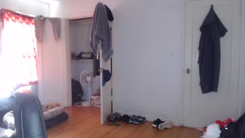 Snapshot of oregon87 chatting on 27, 2, 2025 The Oregon Lumberjack online show from 27, 2, 2025