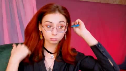 Snapshot of orianna_blade chatting on 23, 9, 2025 Orianna - Hi Im into geek culture cosplay crafting LARP games. Shall we play DnD online show from 23, 9, 2025