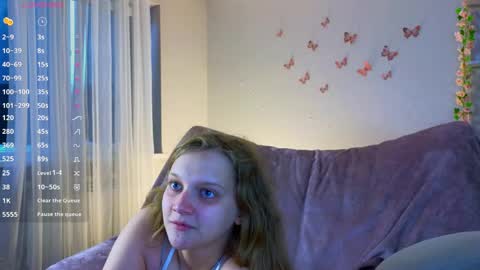 Snapshot of orivienne chatting on 19, 5, 2026 Dolores online show from 19, 5, 2026